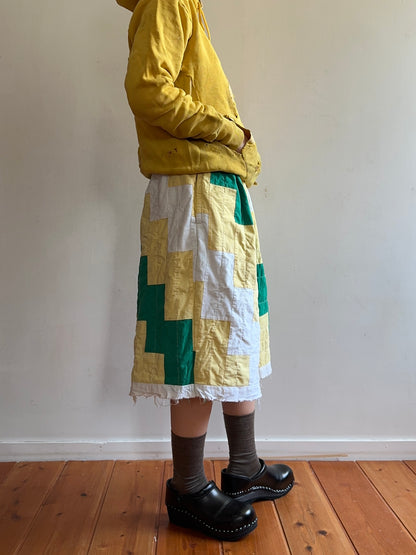 old quilt tuck short pants