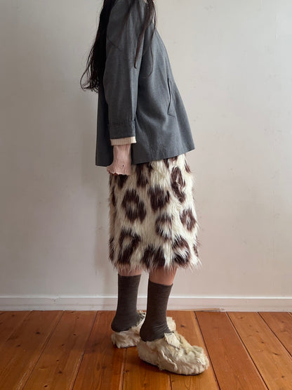 old fur half pants / snow leopard