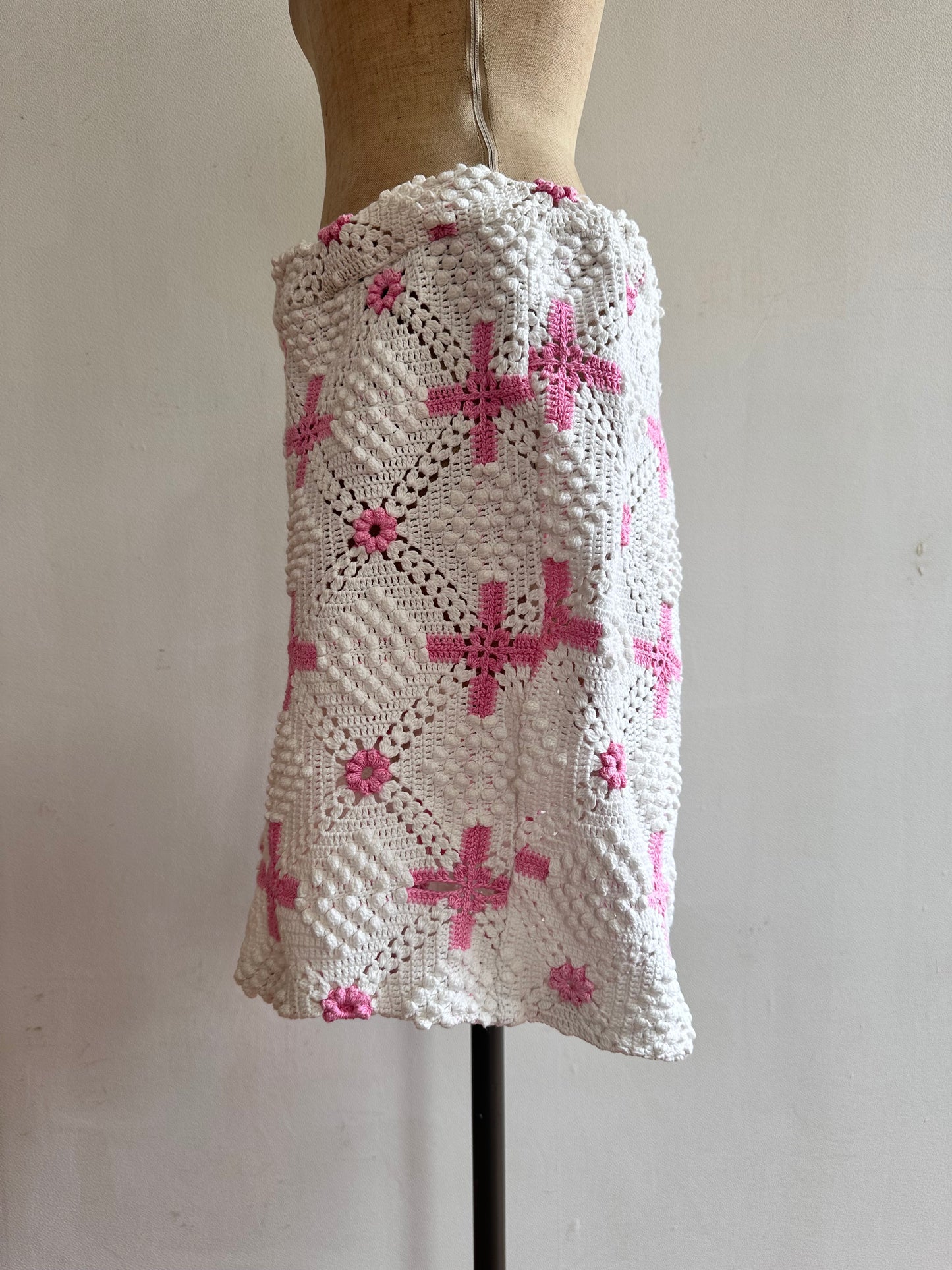 old crochet lace short pants