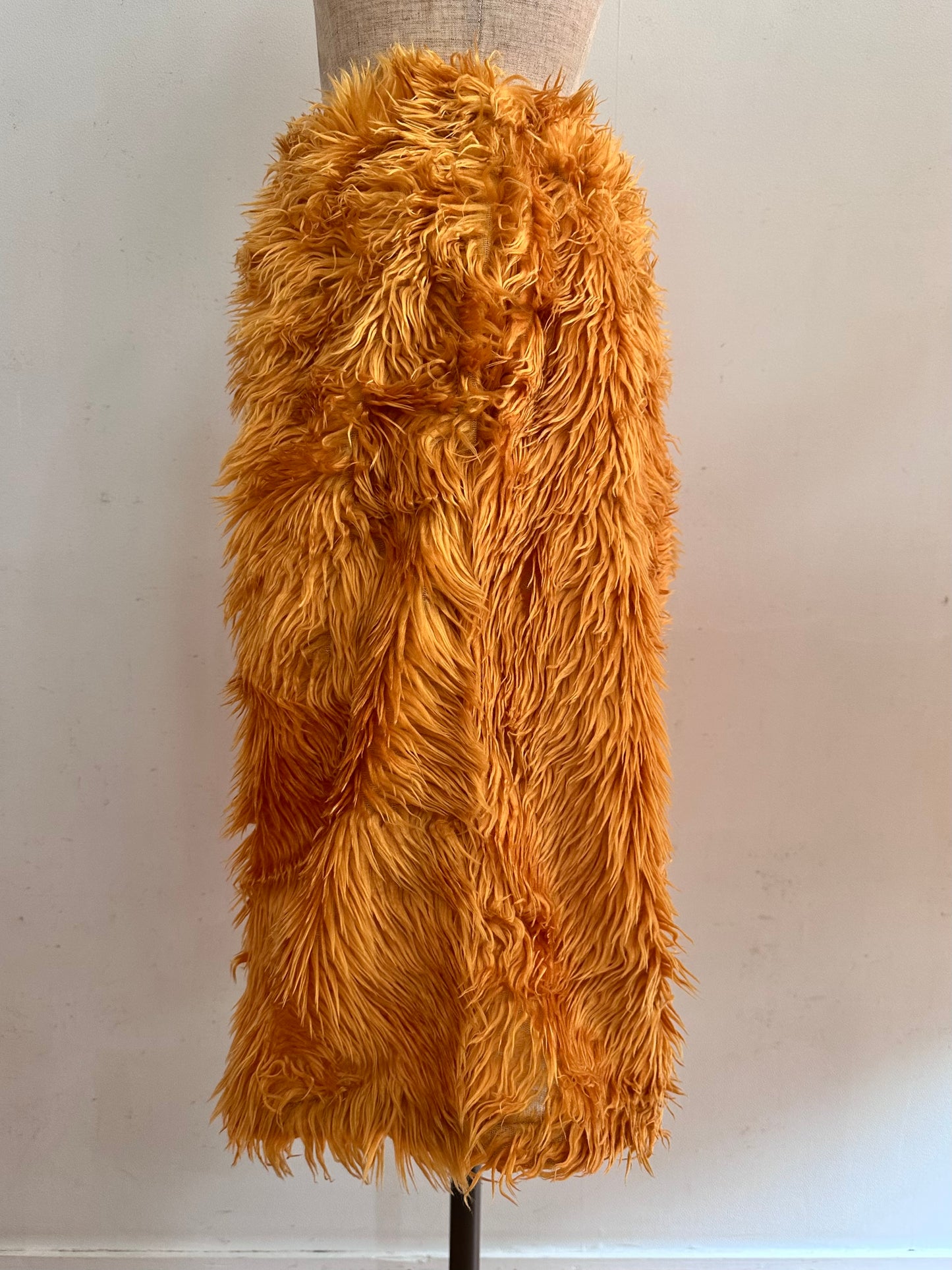old fur half pants / marigold