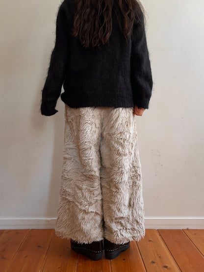 old fur wide pants / milky white