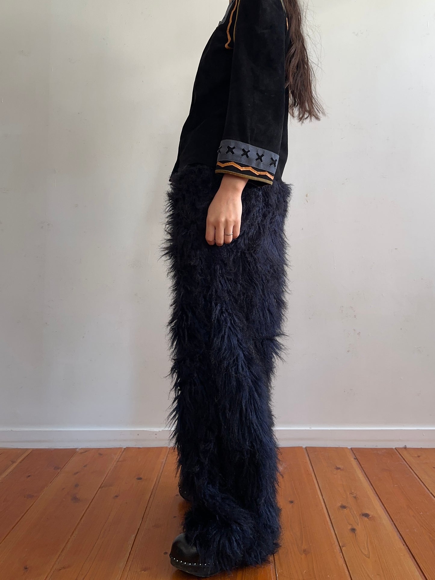 old fur pants / navy