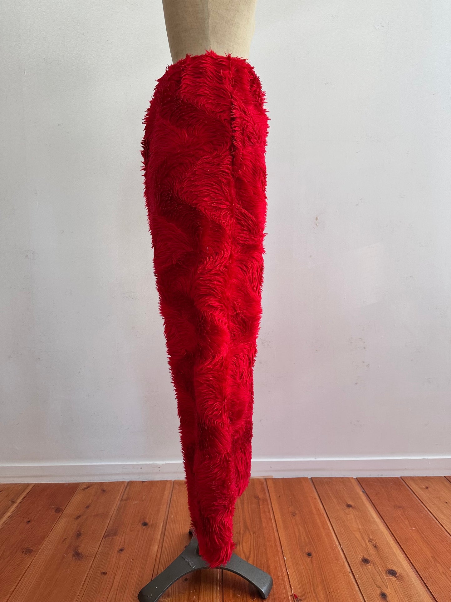 old fur pants /red