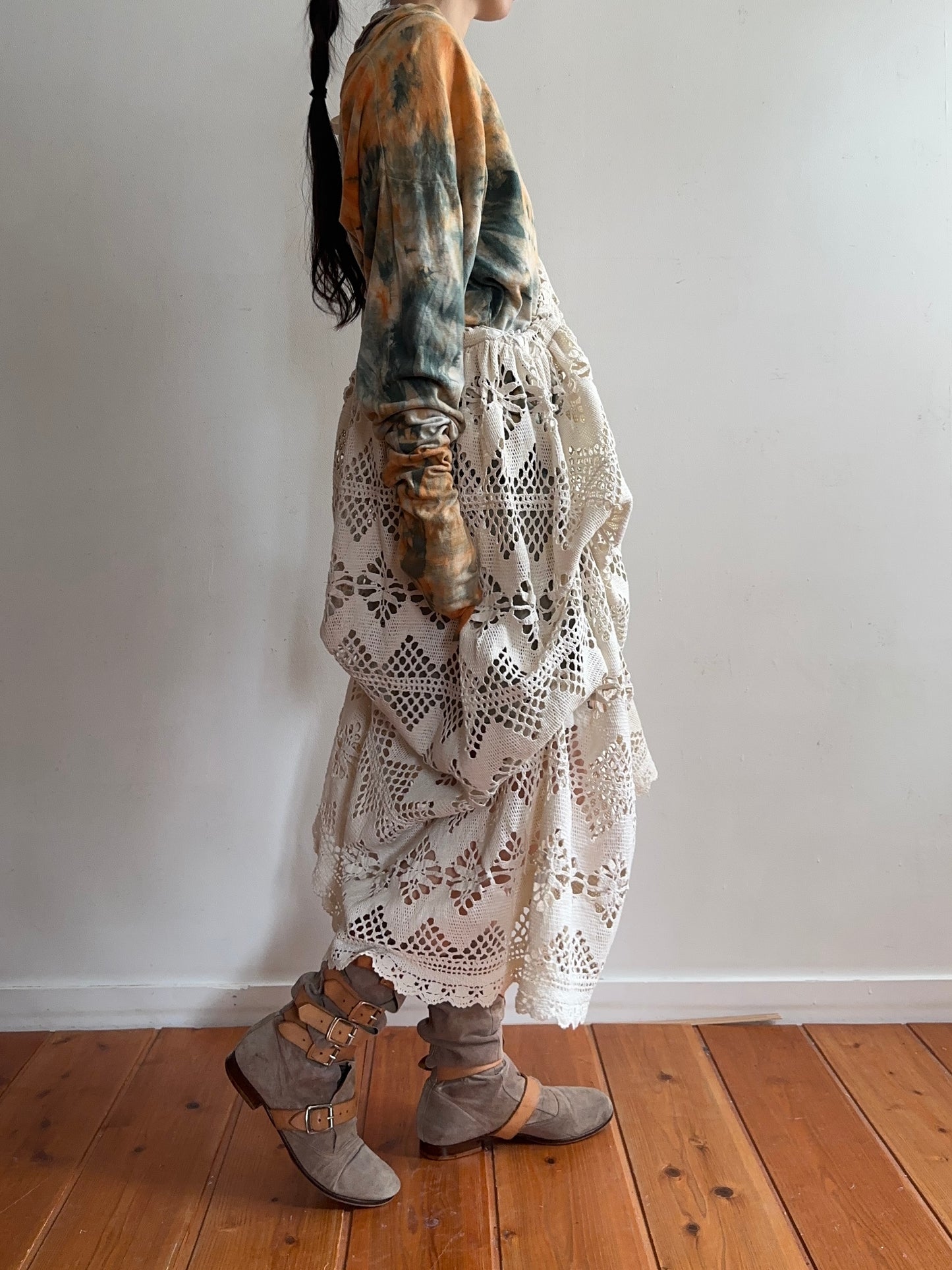 old crochet lace little change skirt