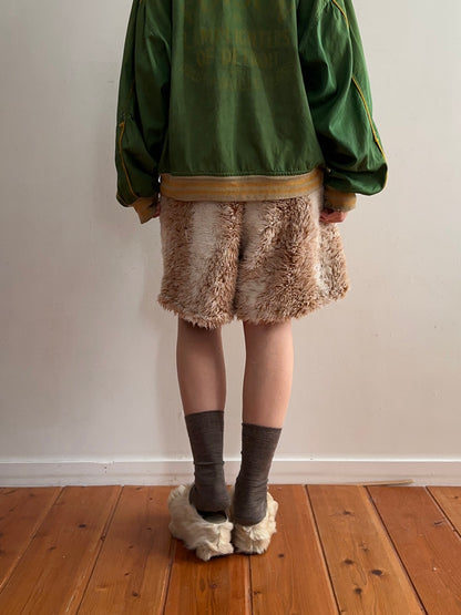 old fur short pants /gizmo