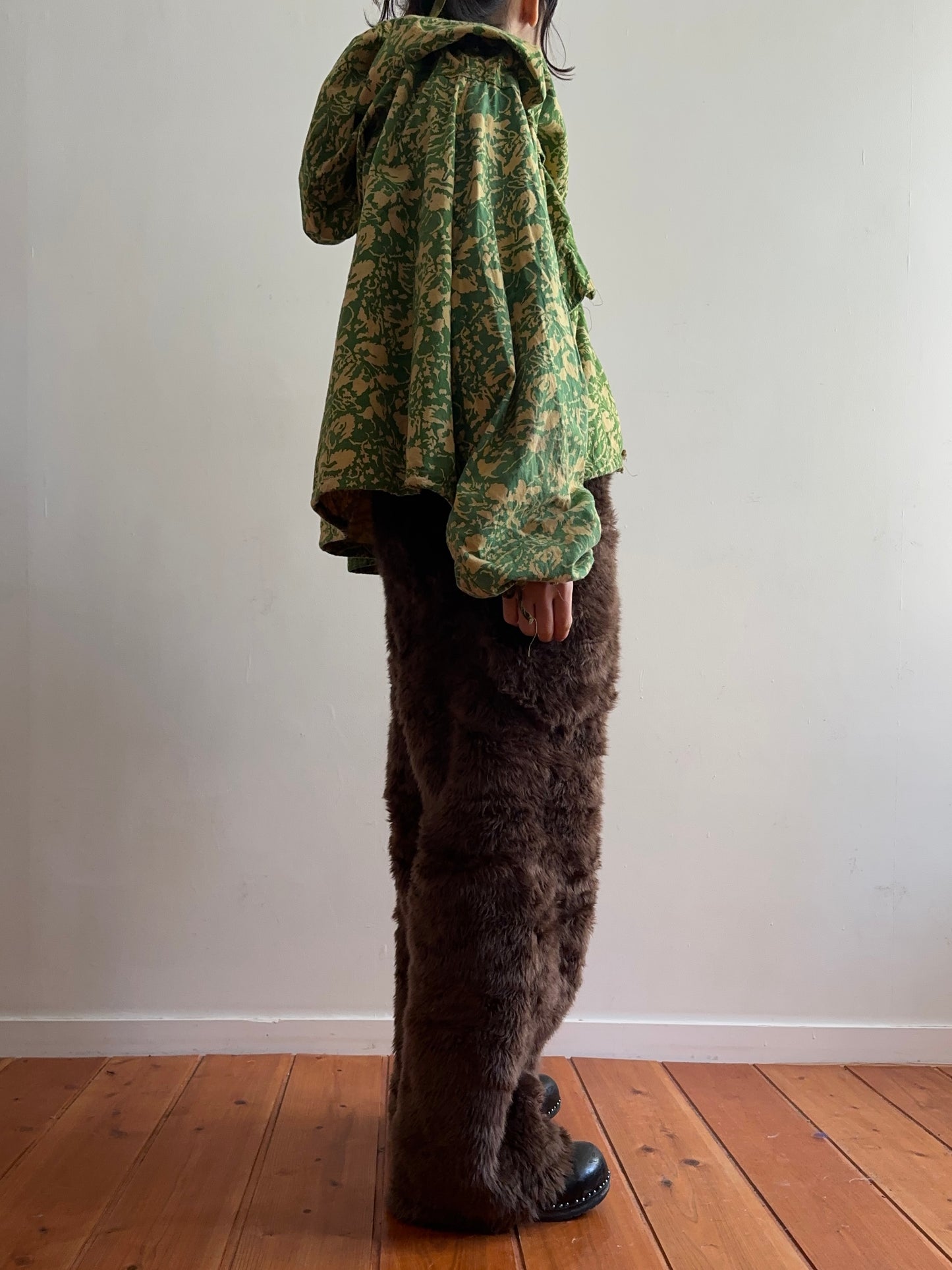 old fur pants / dark brown