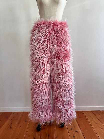 old fur pants / strawberry
