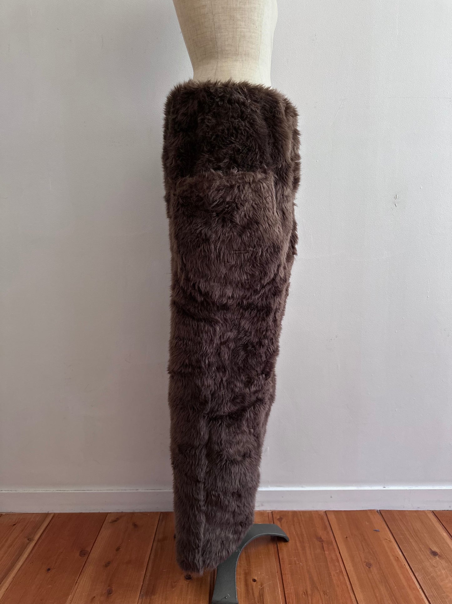 old fur pants / dark brown