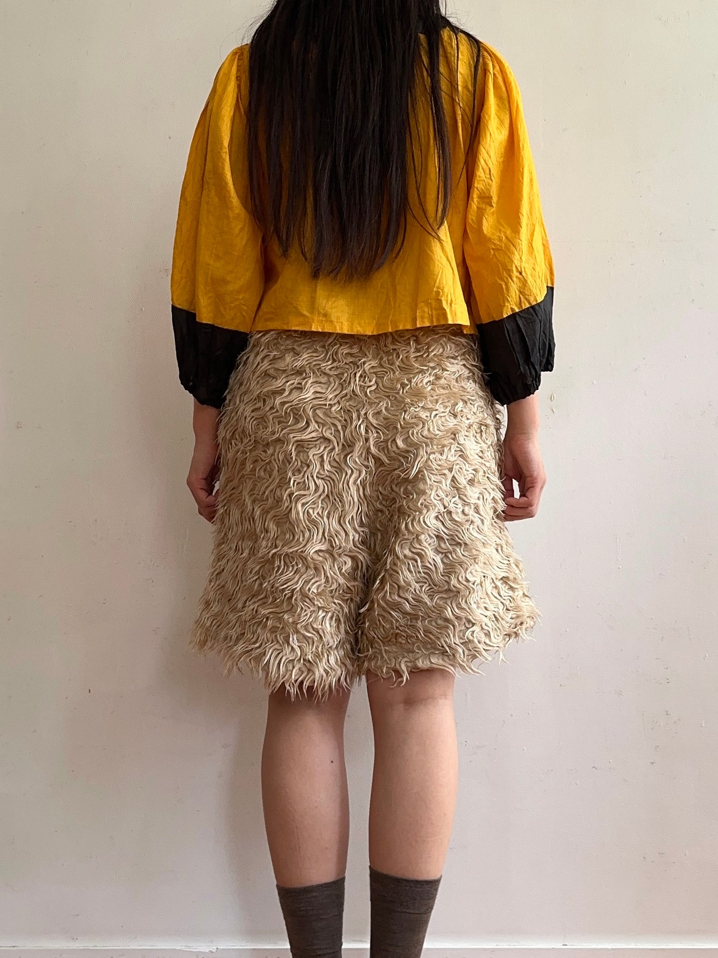 old fur short pants / ivory