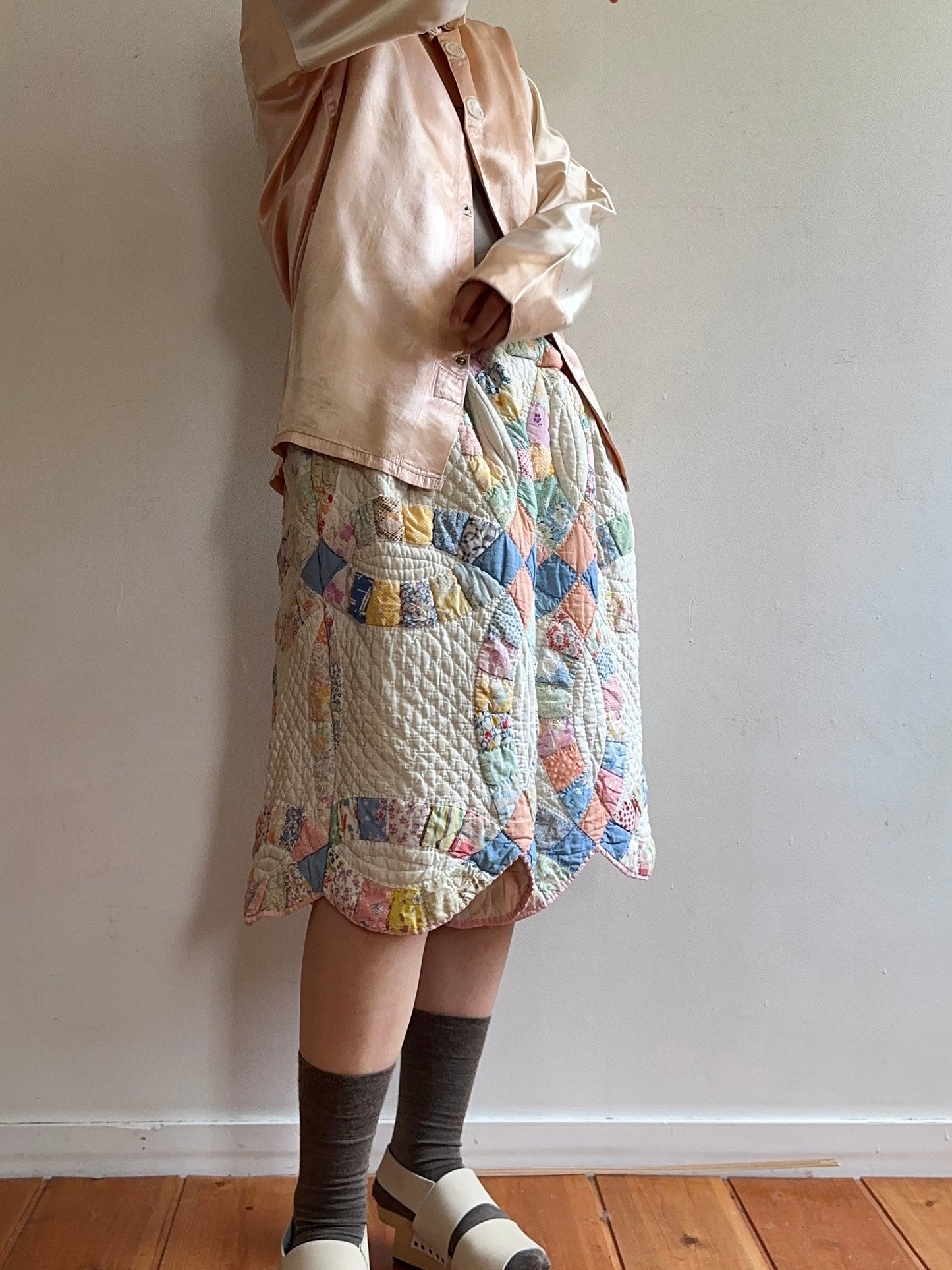 old quilt tuck short pants