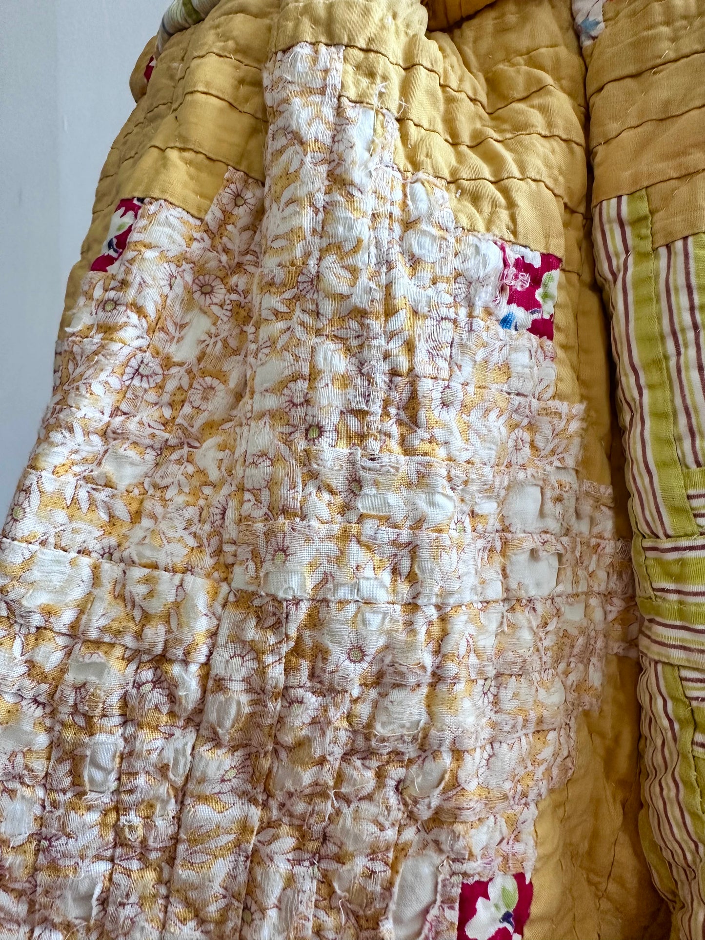 old quilt tuck short pants