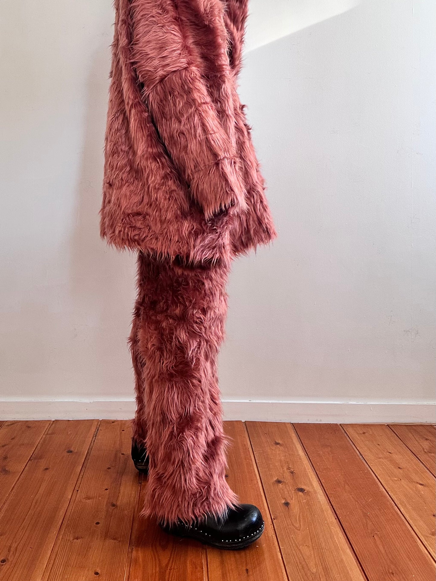old fur pants / pink brown