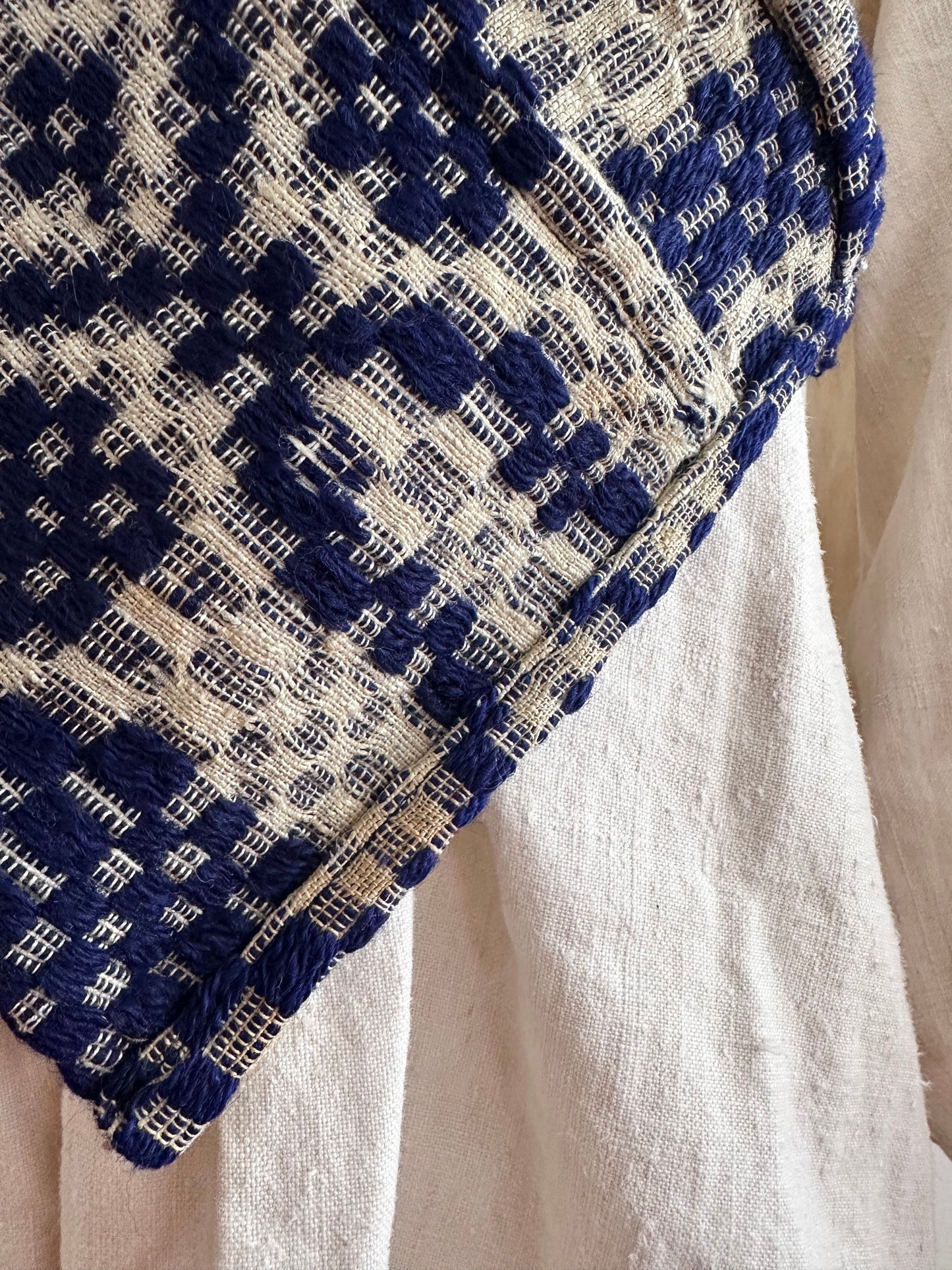 old coverlet work apron / blue
