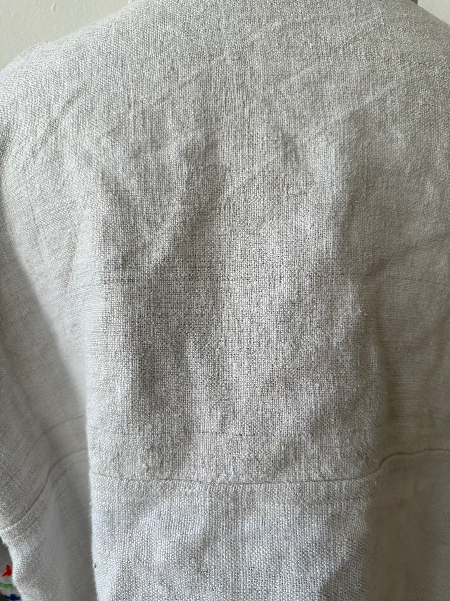 giacca corta in lino vecchio cucita a mano