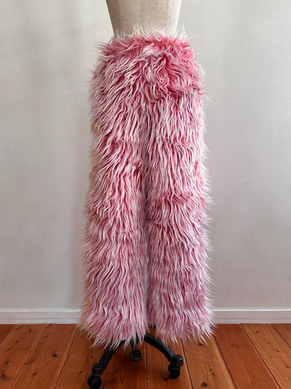 old fur pants / strawberry