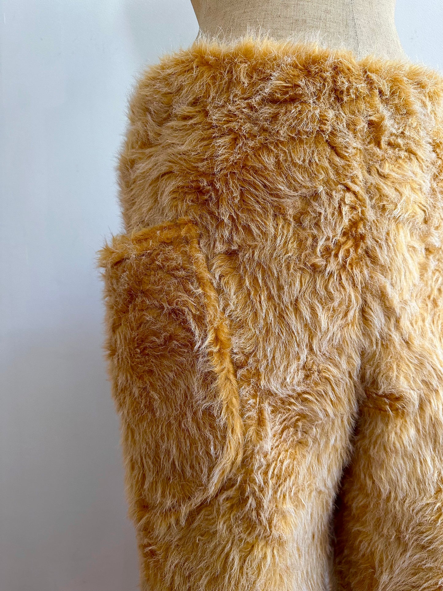 old fur pants / custard