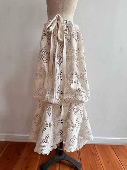 old crochet lace little change skirt