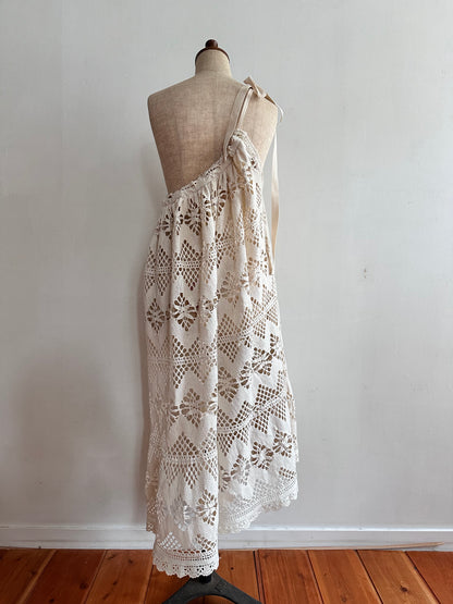 old crochet lace little change skirt