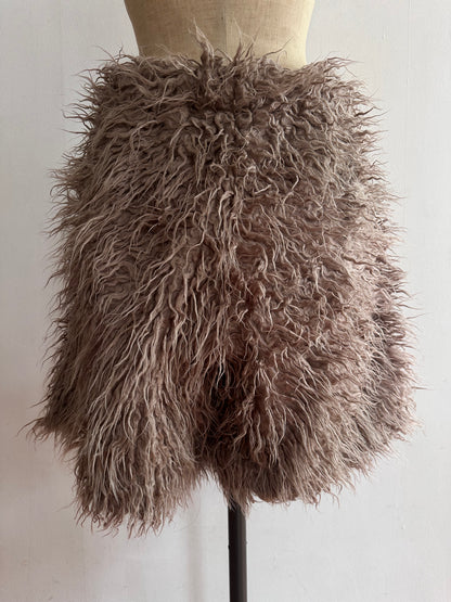 old fur short pants /grayge