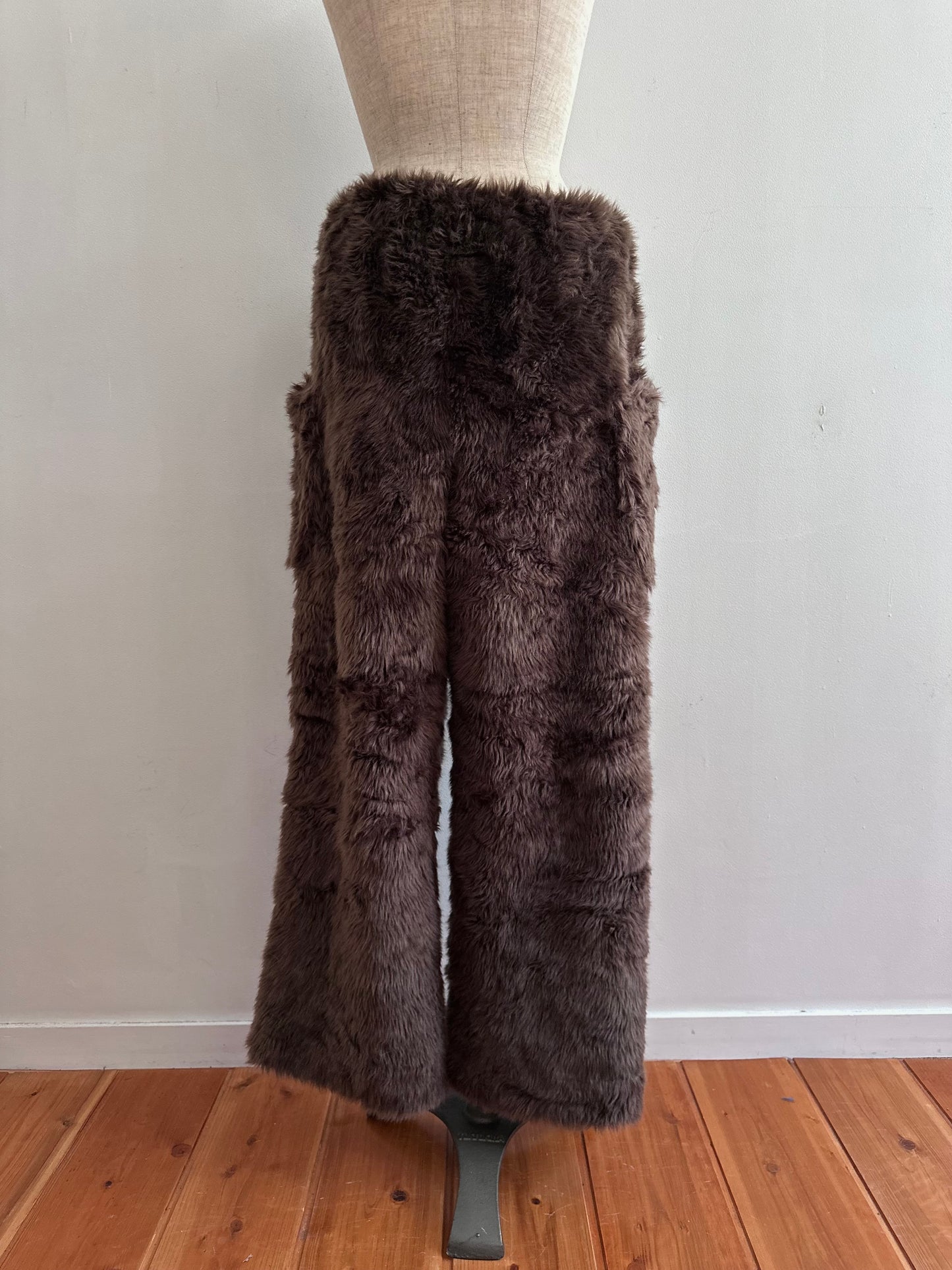 old fur pants / dark brown