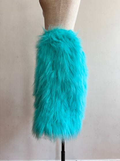 old fur short pants / turquoise