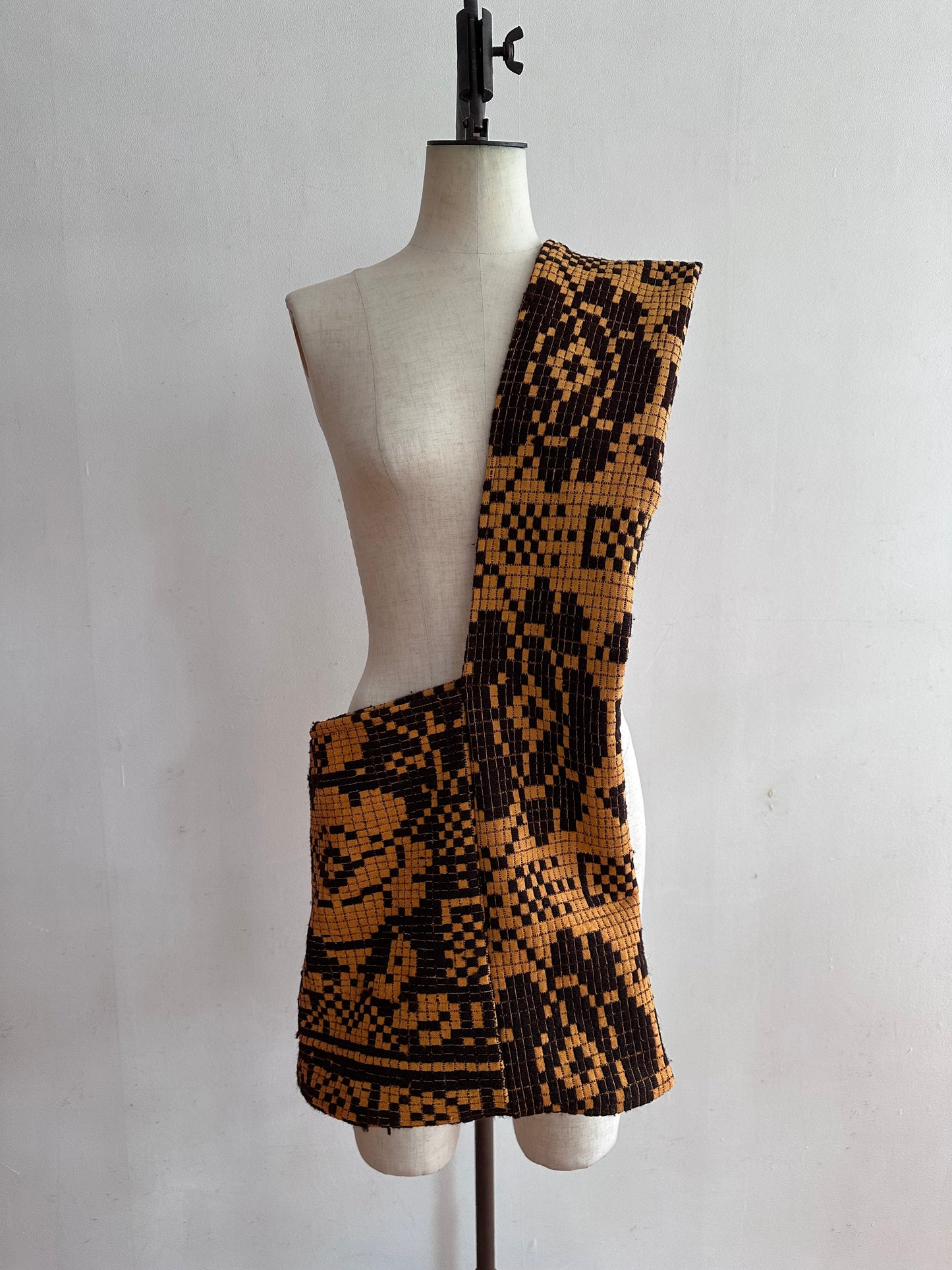 old coverlet monk bag / orange