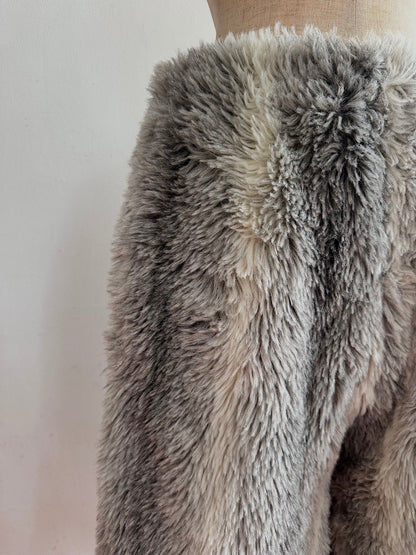 old fur half pants / gray×white