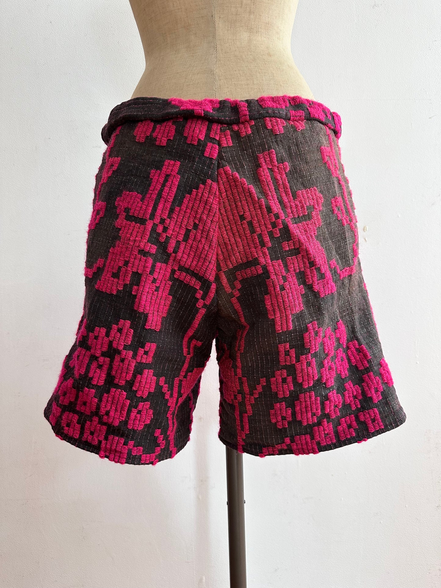 old coverlet short pants