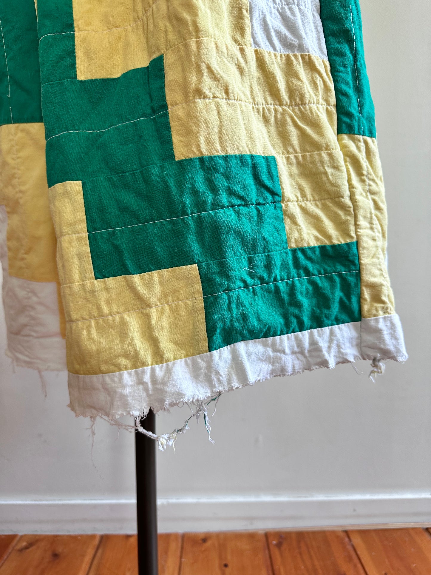 old quilt tuck short pants