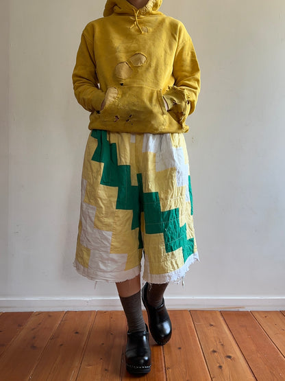 old quilt tuck short pants