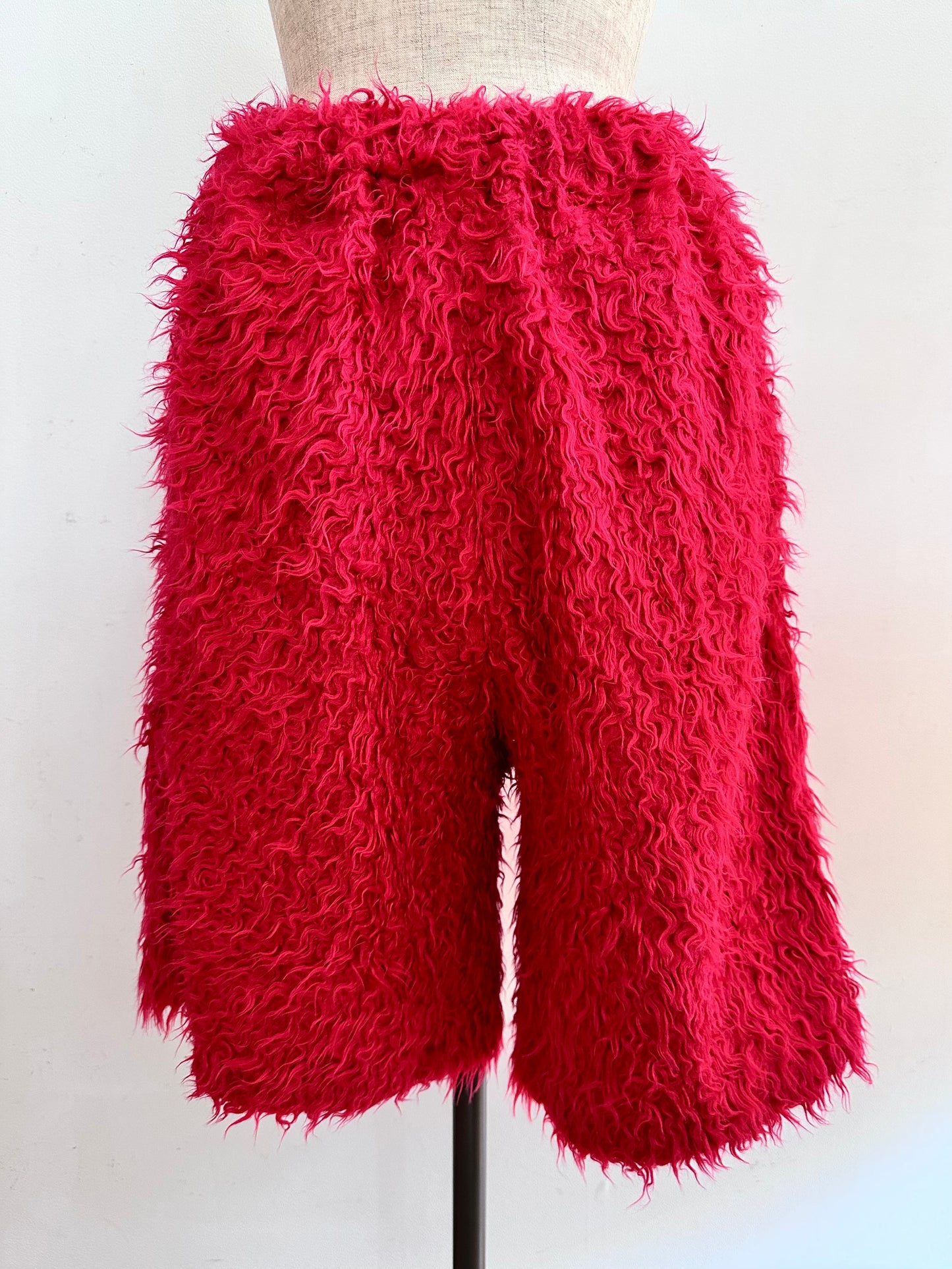 old fur half pants / neon pink