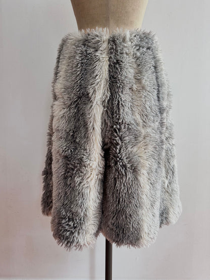 old fur half pants / gray×white