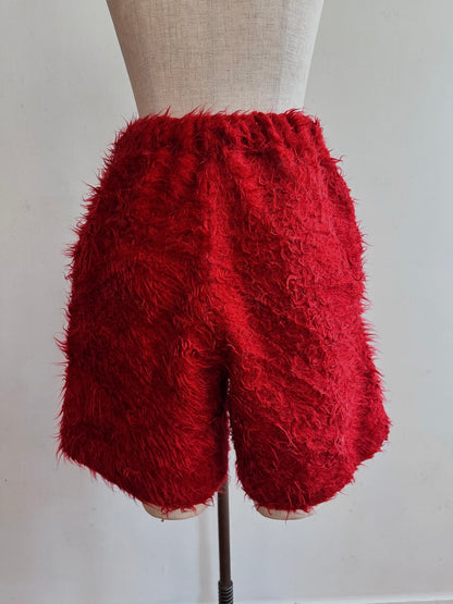 old fur short pants / wine