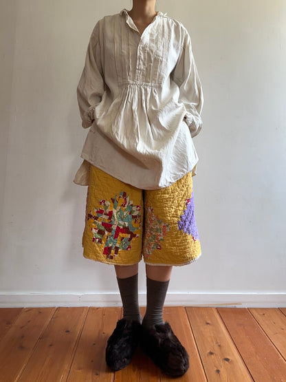 old quilt tuck short pants