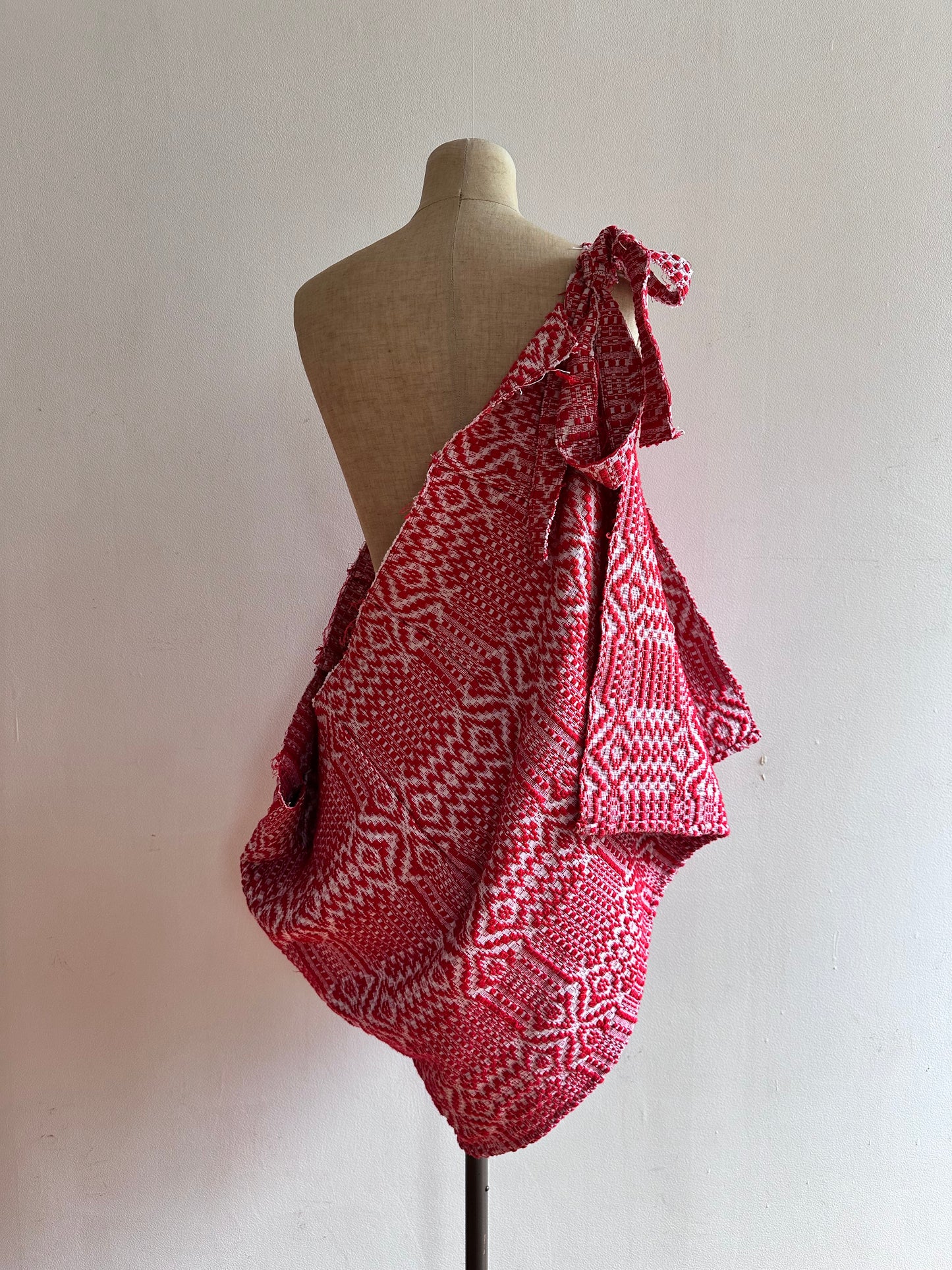 old coverlet wrap short skirt / red