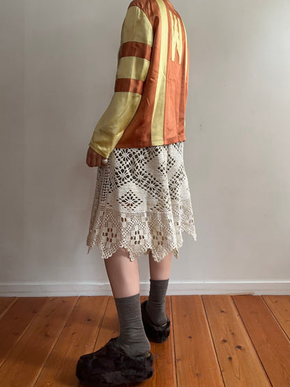 old crochet lace tuck short pants