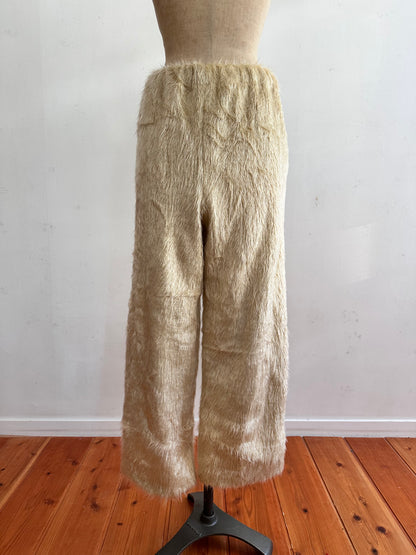 old fur pants /ivory