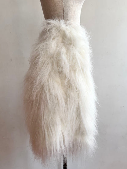 old fur short pants / white