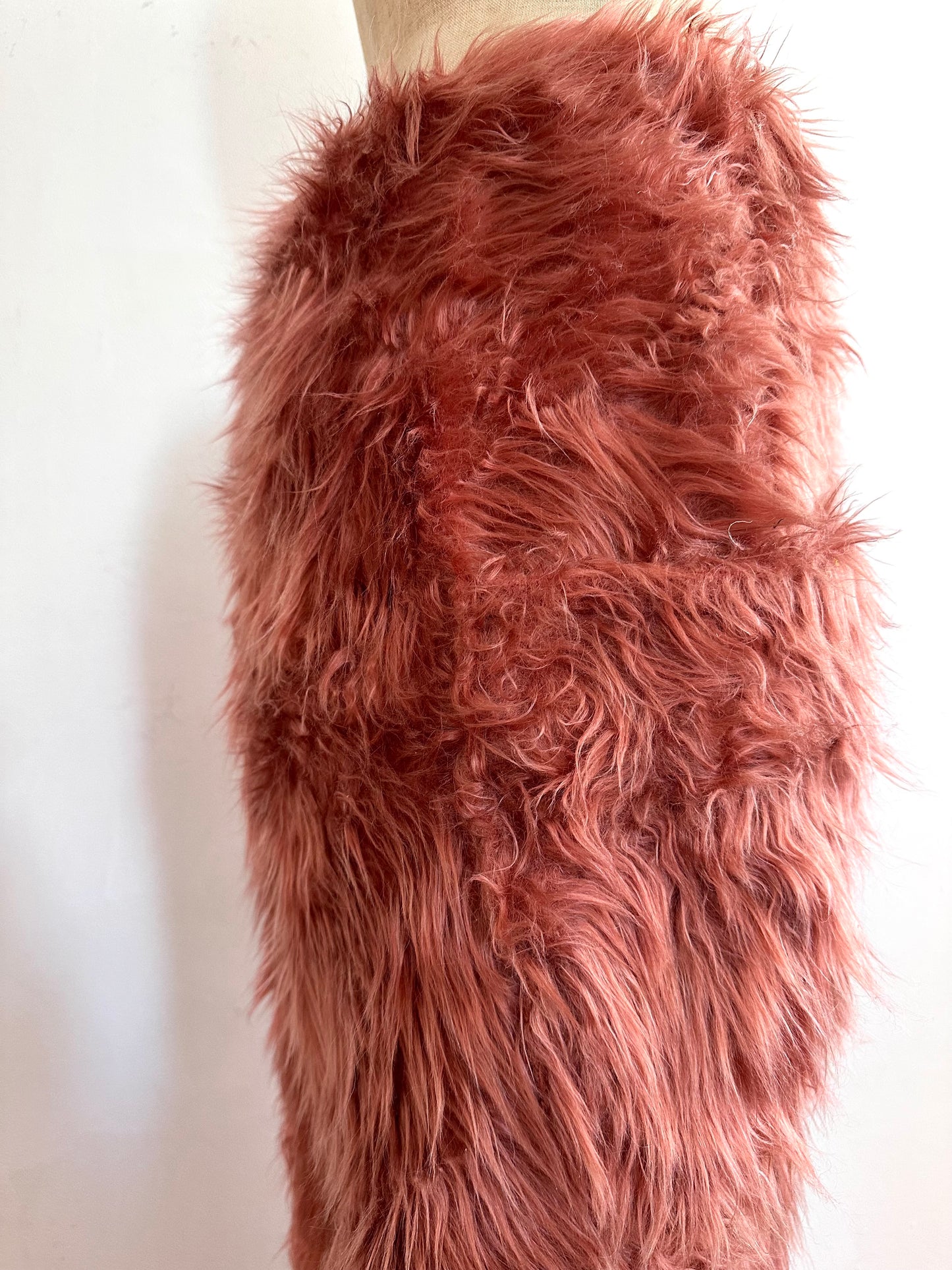 old fur pants / pink brown