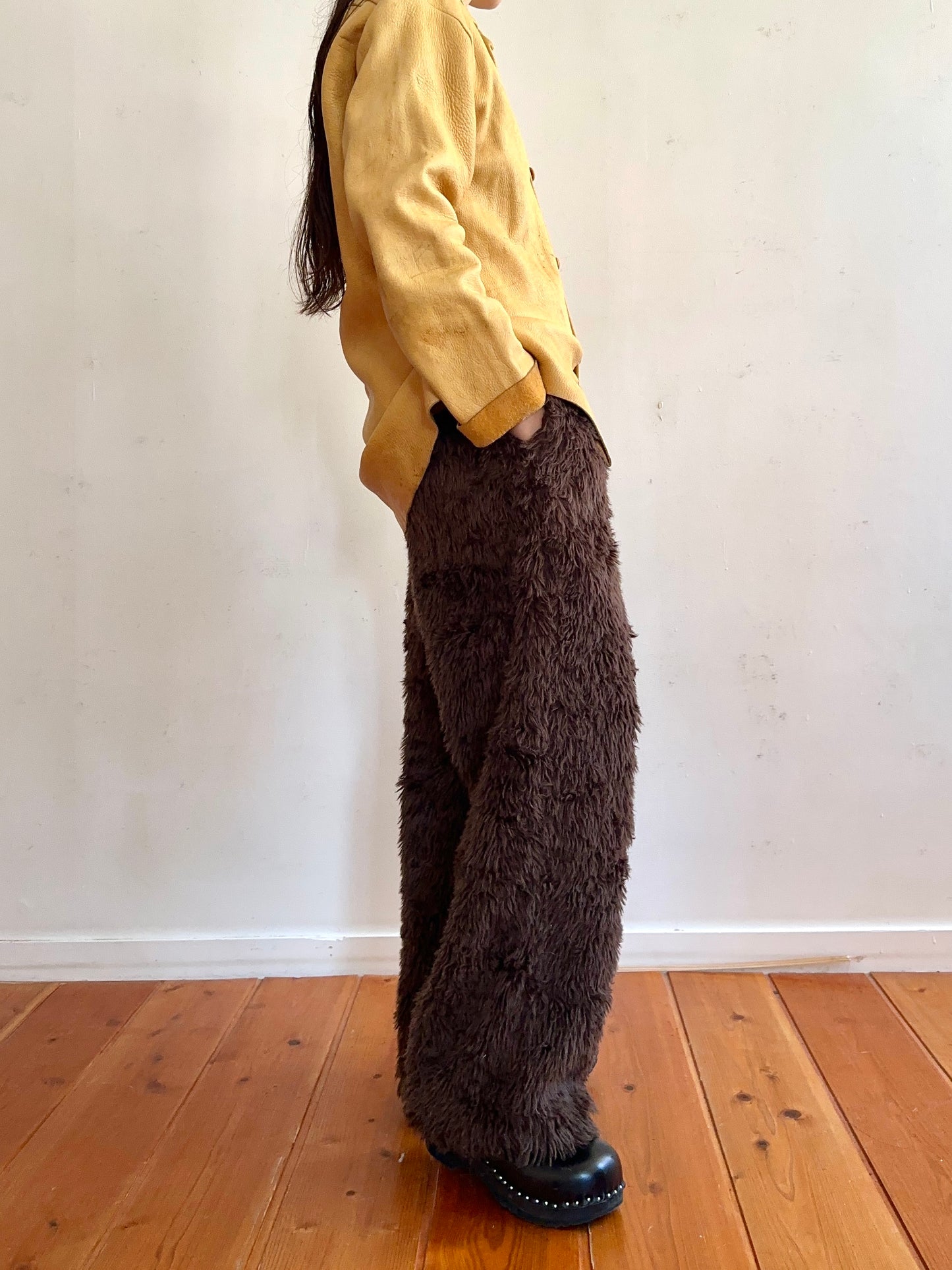old fur pants / dark brown