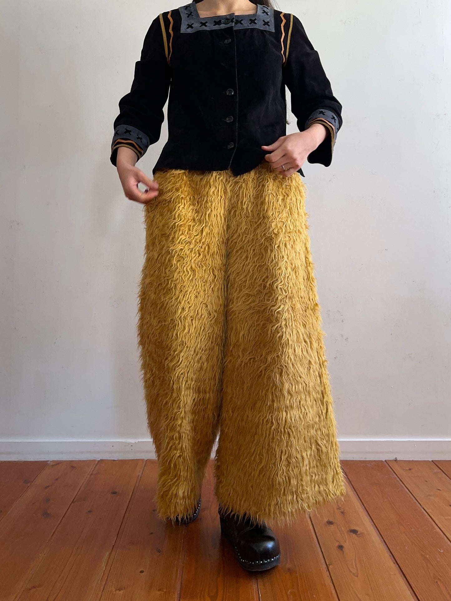 old fur wide pants / mustard