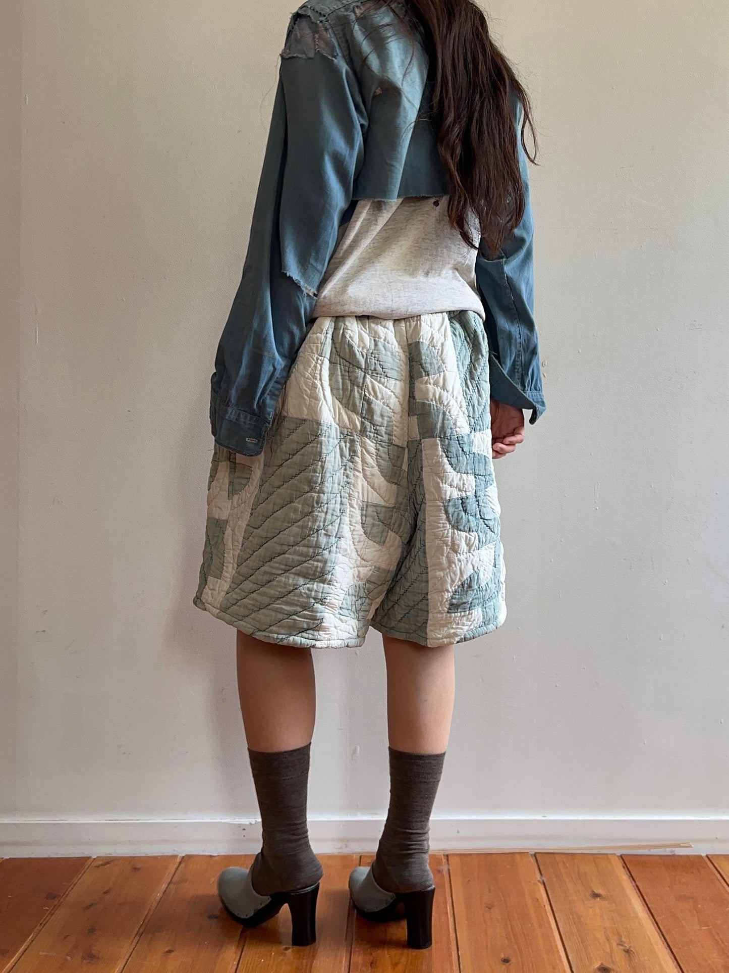 old quilt tuck short pants