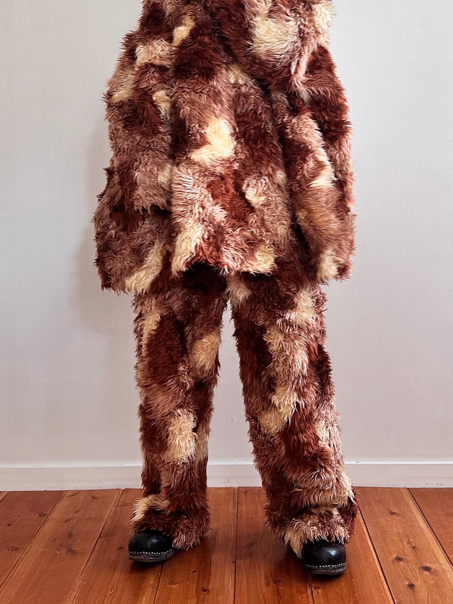 old fur pants / pudding
