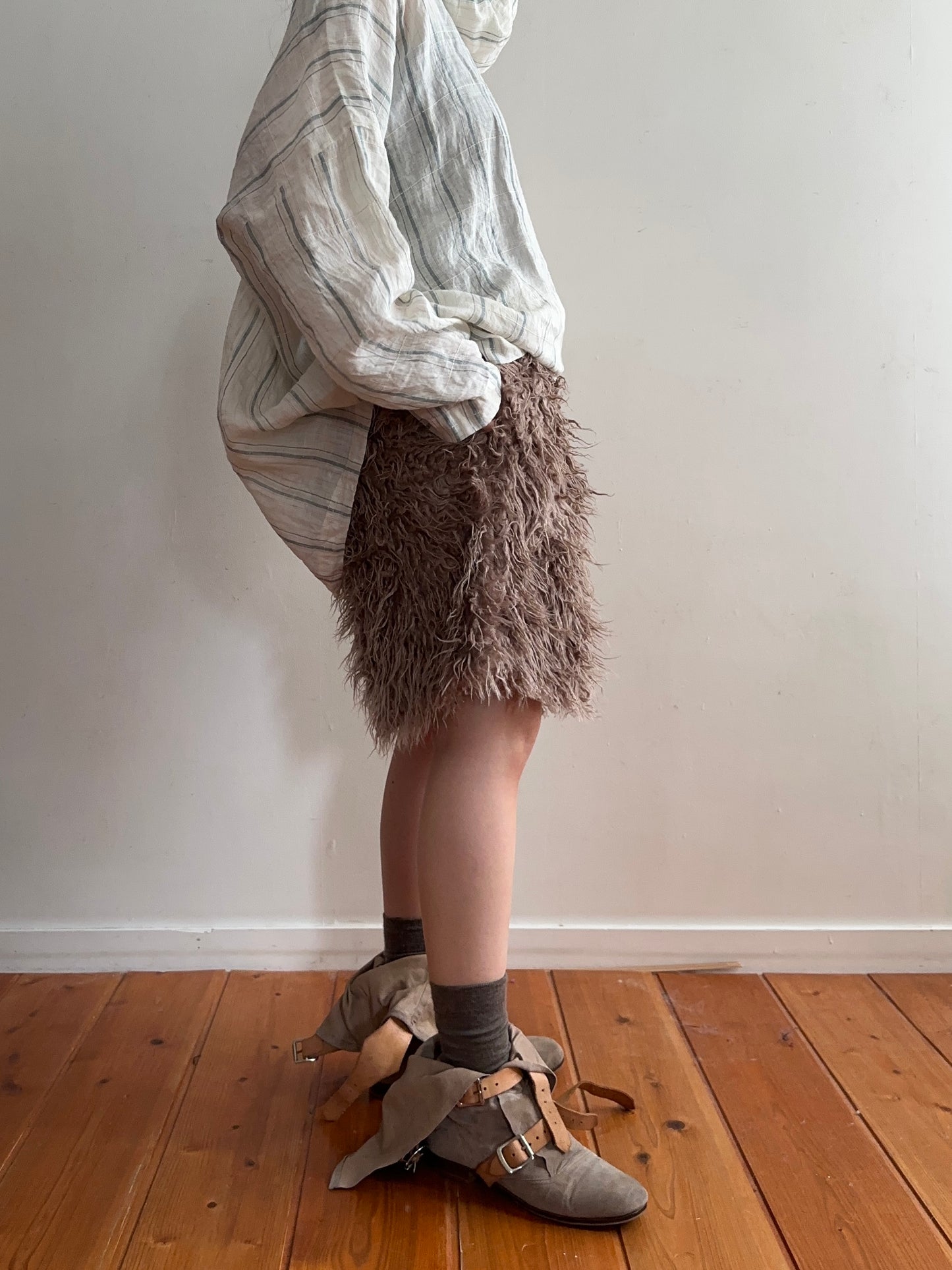old fur short pants /grayge
