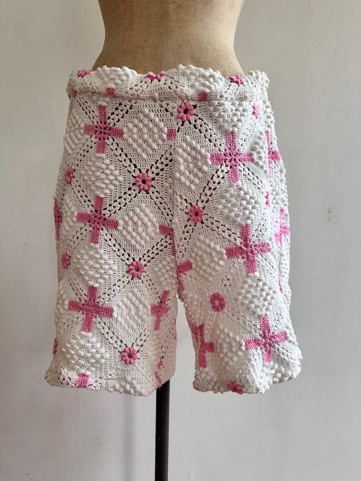 old crochet lace short pants