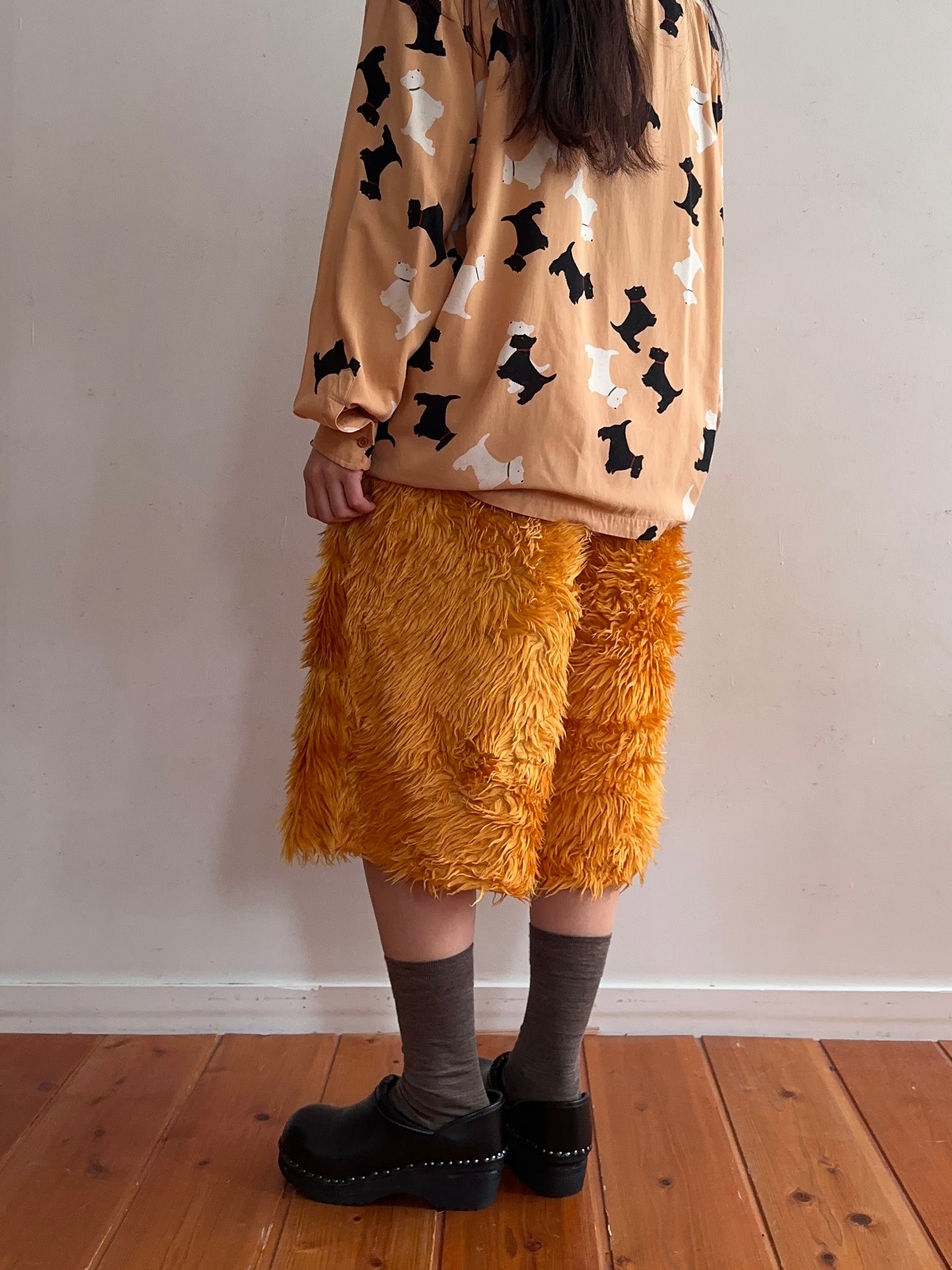 old fur half pants / marigold