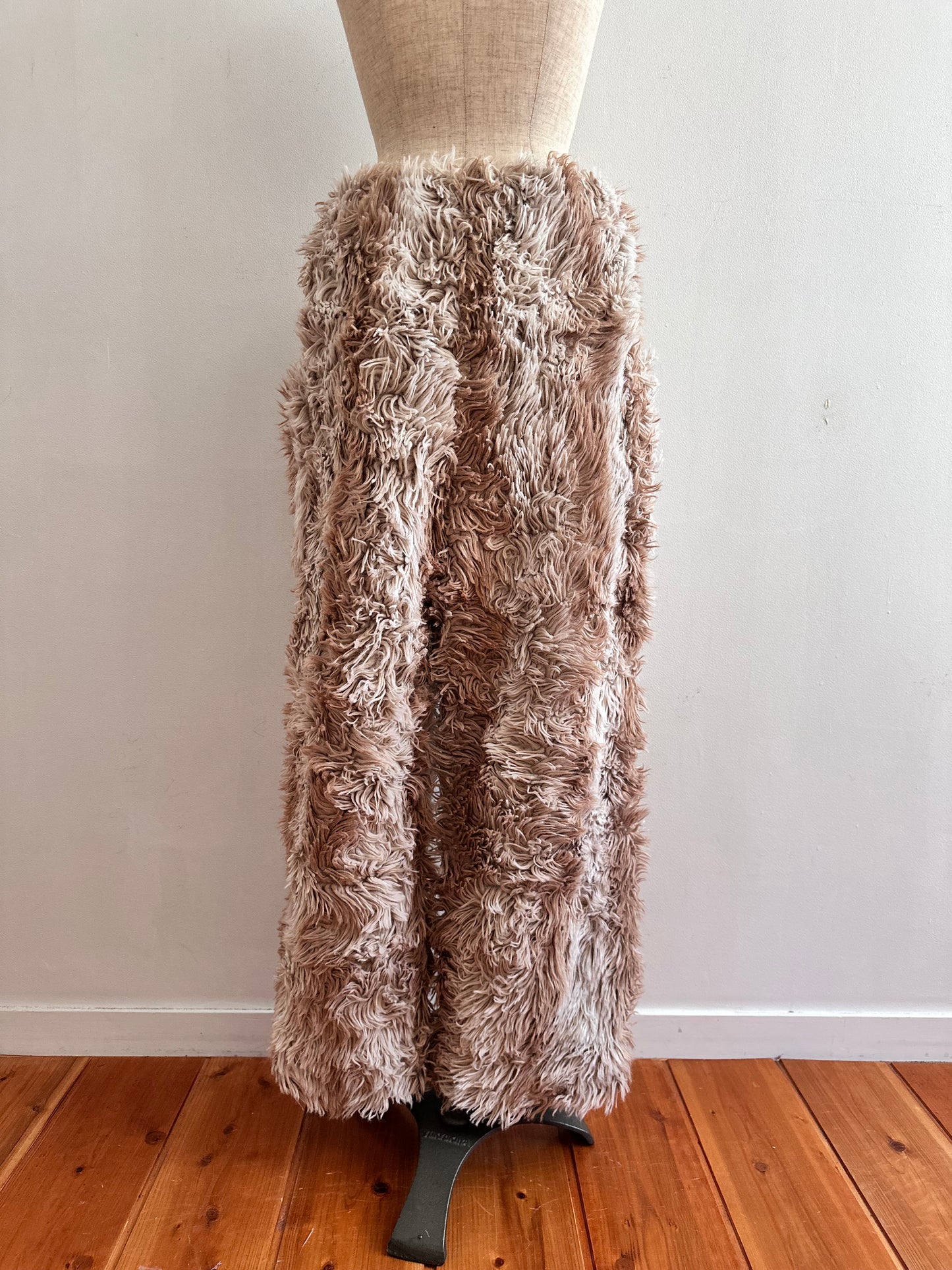 old fur pants / gizmo