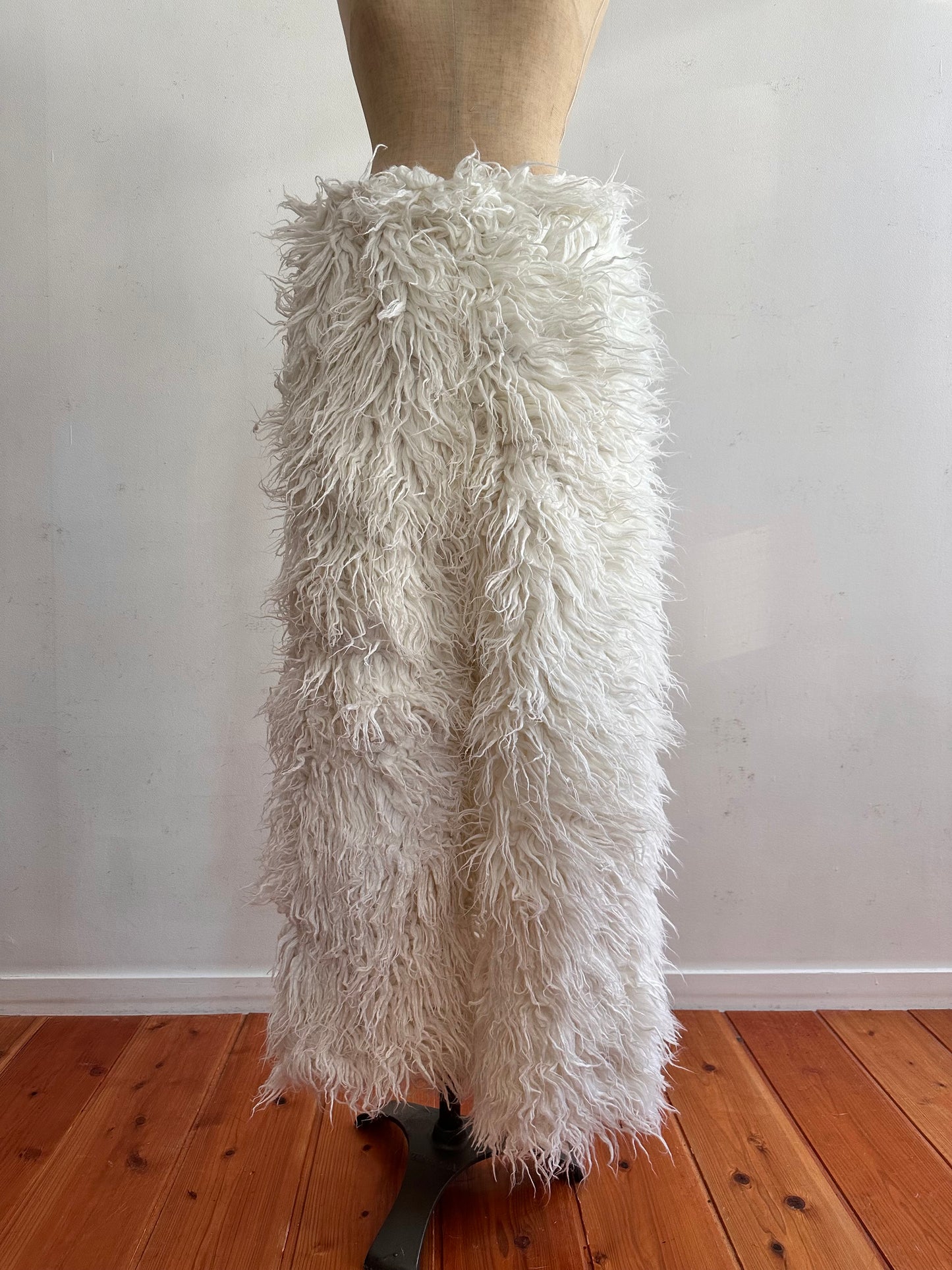 old fur pants / polar bear
