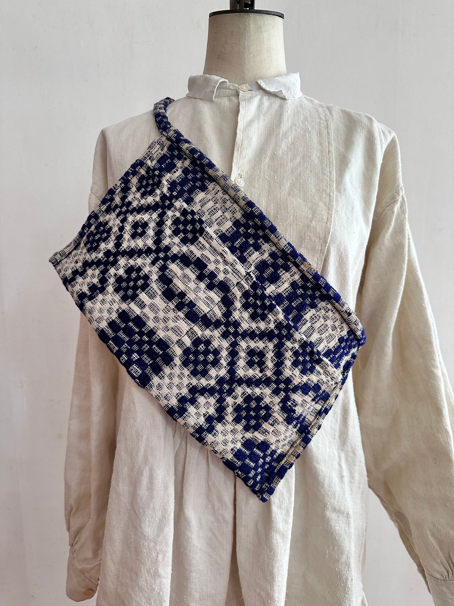 old coverlet work apron / blue