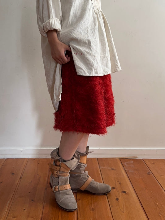 old fur half pants / wine